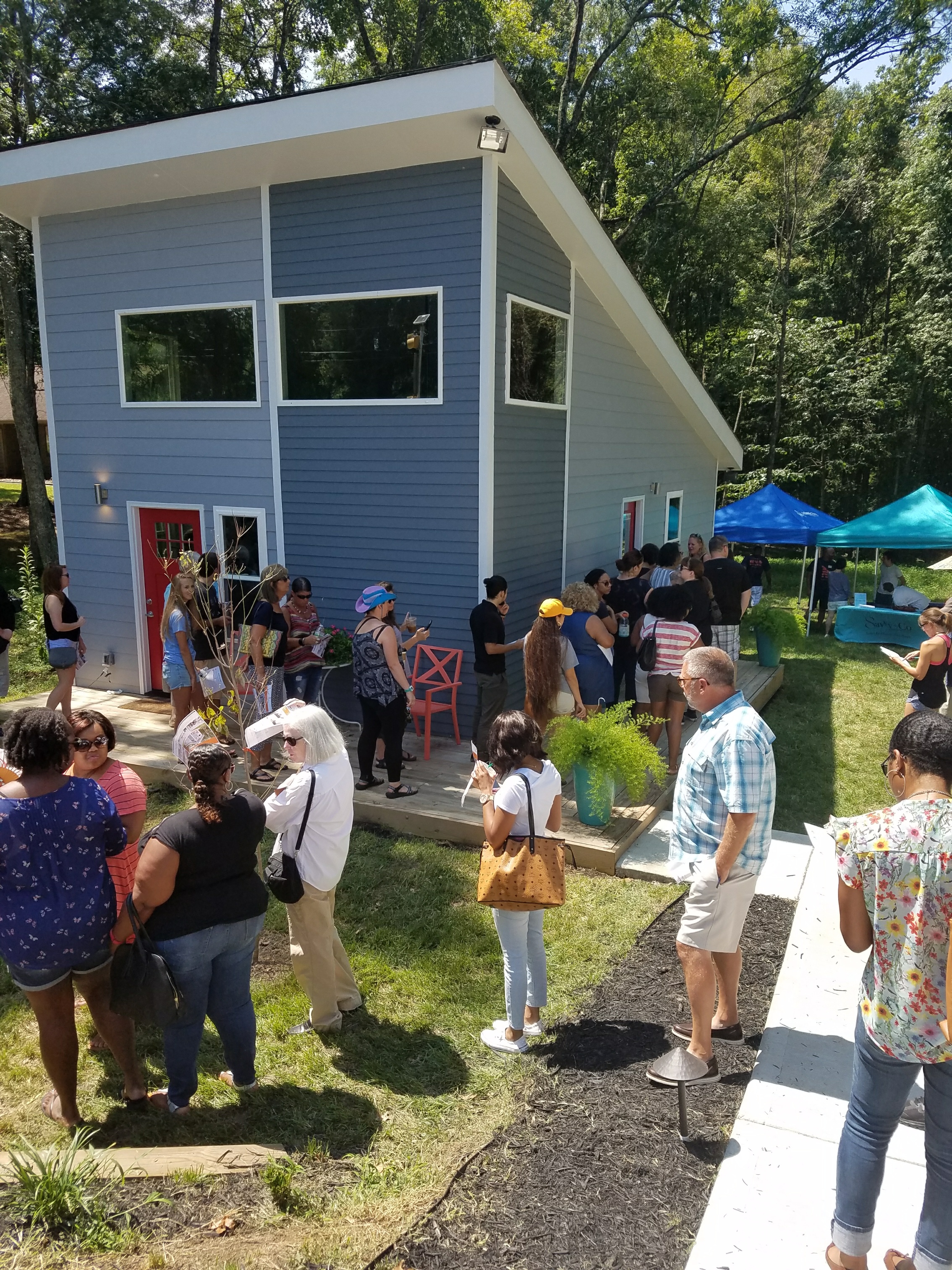 20170820_122929_resized-Tiny House